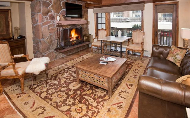 photo 5 of Relaxing 1 Bedroom Condo with Premium Amenities by RedAwning - Save 20% on 7+ Nights!