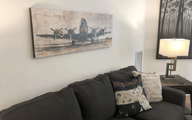 photo 5 of Relaxing One Bedroom Apartment in Back Bay, Boston
