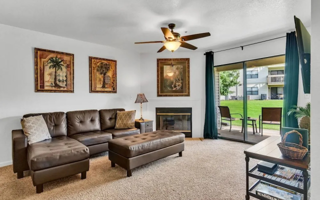 photo 2 of Relaxing Royale 2 Bedroom Condo by Redawning