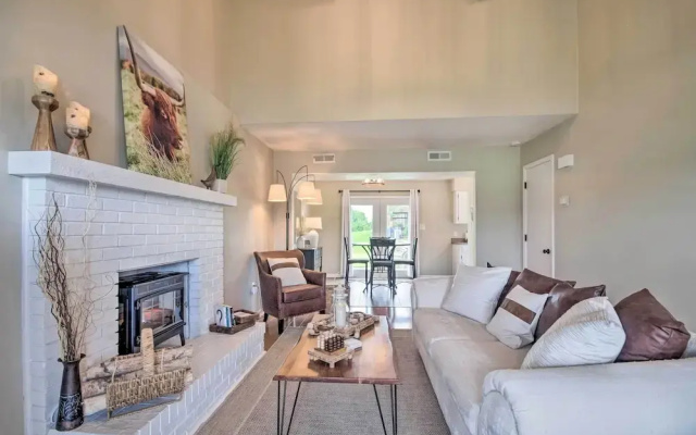 photo 2 of Relaxing Townhome, 4 Mi to Mizzou University!