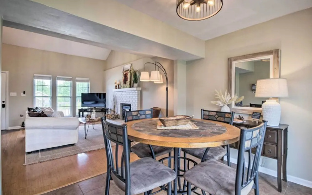 photo 3 of Relaxing Townhome, 4 Mi to Mizzou University!