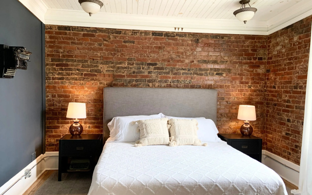 photo 3 of Remedies Inn