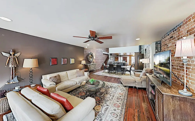 photo 2 of Remodeled All-suite Downtown Loft W/ Balcony 2 Bedroom Condo