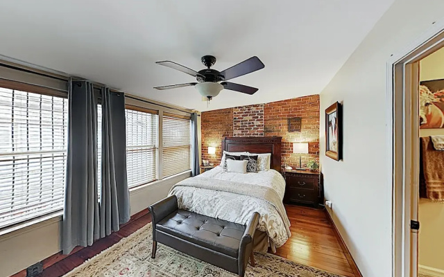 photo 4 of Remodeled All-suite Downtown Loft W/ Balcony 2 Bedroom Condo