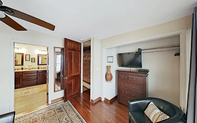 photo 5 of Remodeled All-suite Downtown Loft W/ Balcony 2 Bedroom Condo