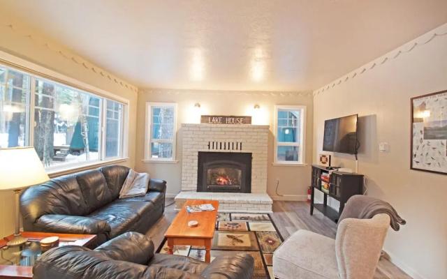 photo 3 of Remodeled Aspen Grove - 2 Br Home