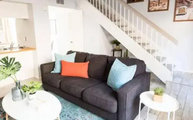 photo 2 of Remodeled Townhouse Close to Old Town Scottsdale