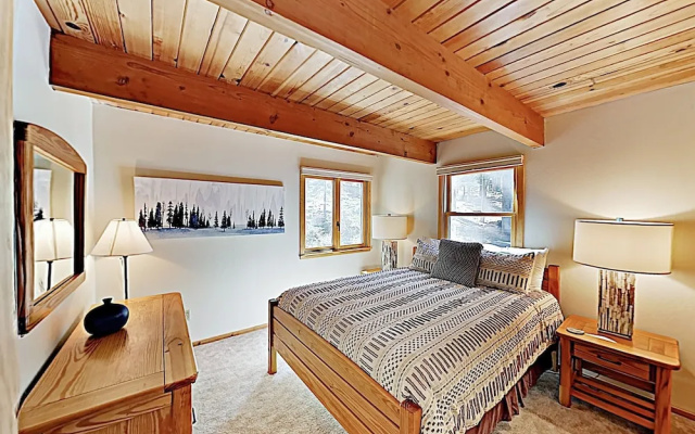 photo 2 of Remodeled Home W/ Shuttle To Northstar Village Home