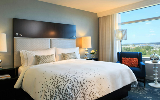 photo 3 of Renaissance Arlington Capital View Hotel