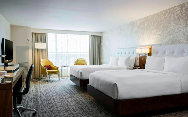 photo 4 of Renaissance Baton Rouge Hotel