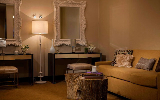 photo 5 of Renaissance Baton Rouge Hotel