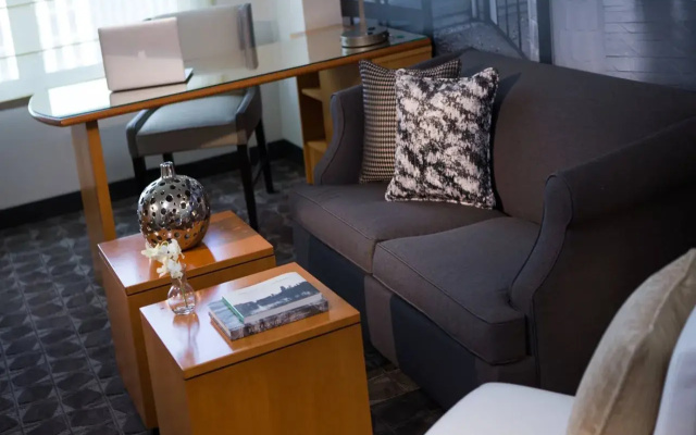 photo 2 of Renaissance Chicago O'Hare Suites Hotel