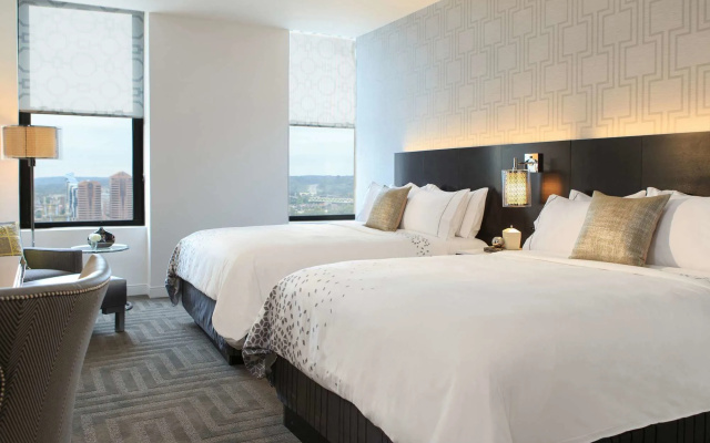 photo 5 of Renaissance Cincinnati Downtown Hotel