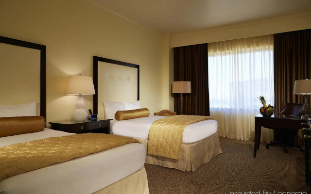 photo 3 of Renaissance Dallas