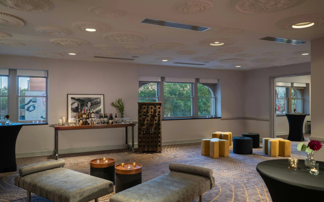 photo 2 of Renaissance Des Moines Savery Hotel