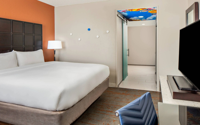photo 5 of Renaissance Indianapolis North Hotel