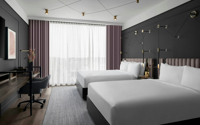 photo 5 of Renaissance Milwaukee West Hotel