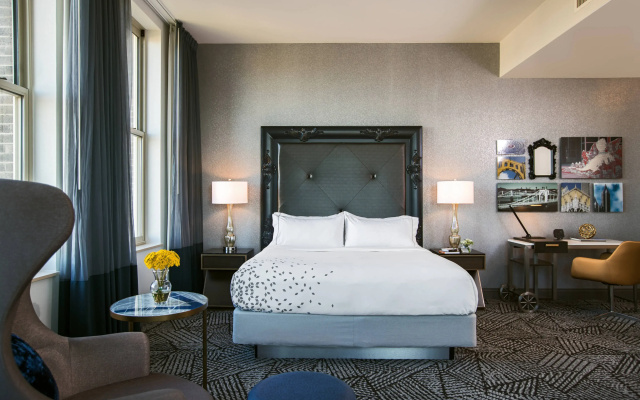 photo 4 of Renaissance Pittsburgh Hotel