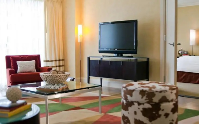 photo 3 of Renaissance Raleigh Hotel at North Hills