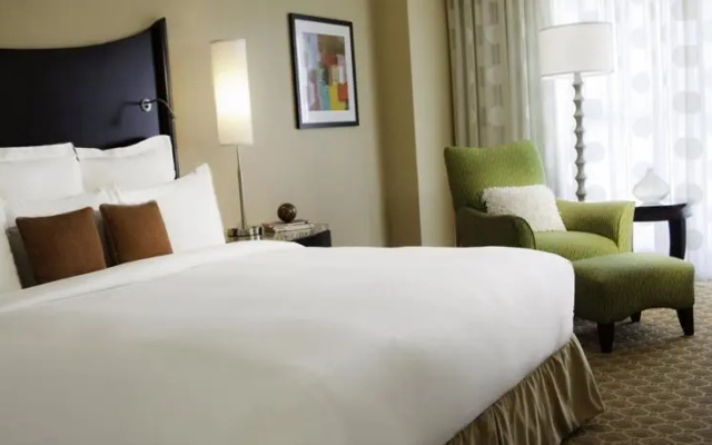 photo 4 of Renaissance Raleigh Hotel at North Hills
