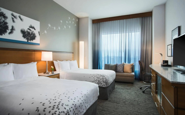 photo 3 of Renaissance Schaumburg Convention Center Hotel