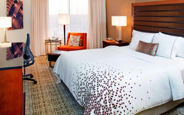 photo 5 of Renaissance St. Louis Airport Hotel