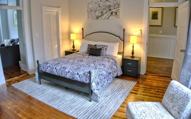 photo 3 of Renovated 2BR Savannah Home