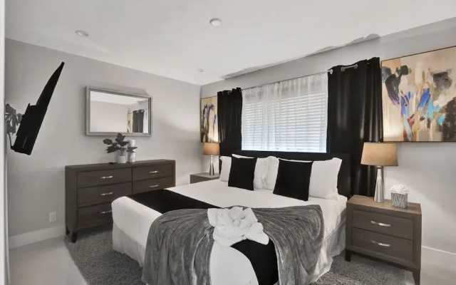 photo 4 of Renovated 5 Br Home with Heated Pool