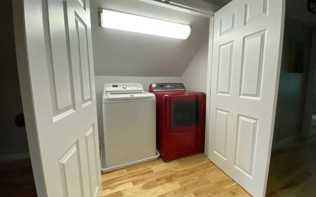 photo 2 of Renovated! Double Dipper: Upper And Lower Level Of Duplex Ski Home At Killington 7 Bedroom Home