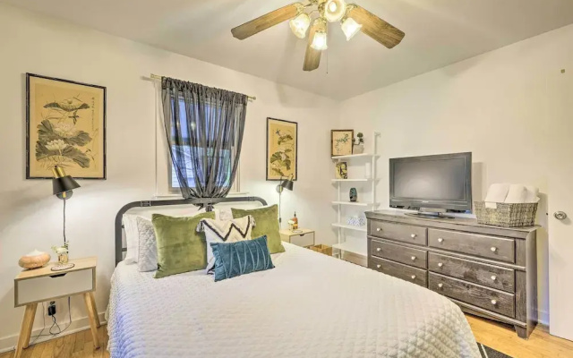 photo 5 of Renovated Eureka Springs Home - 1 Mi to Downtown!