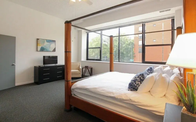 photo 2 of Reserve Rentals South Loop