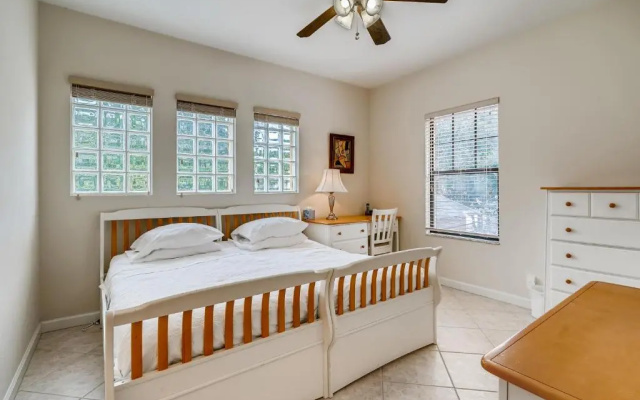 photo 4 of Residence at Rosemary Square
