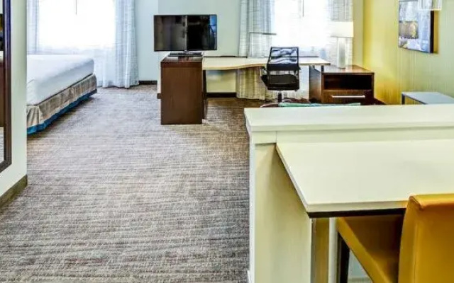photo 4 of Residence Inn by Marriott Akron South / Green