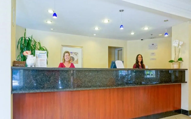 photo 2 of Clementine Hotel & Suites Anaheim