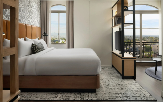 photo 4 of Burton House, Beverly Hills, A Tribute Portfolio Hotel