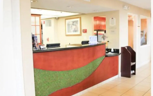 photo 2 of Doral Suites