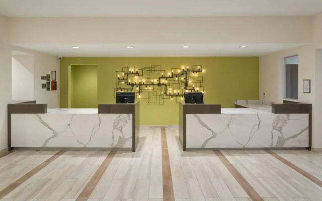 photo 2 of Residence Inn by Marriott Ontario Rancho Cucamonga