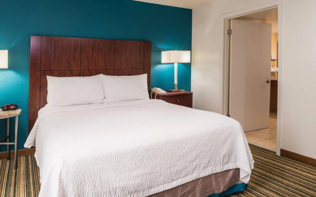 photo 2 of Residence Inn by Marriott Phoenix