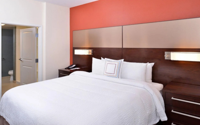 photo 3 of Residence Inn East Lansing