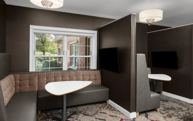 photo 3 of Residence Inn East Rutherford Meadowlands