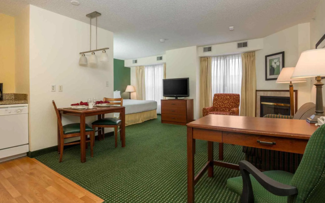 photo 3 of Bridgeway Suites Houston Iah North