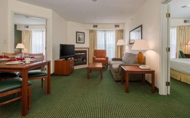photo 5 of Bridgeway Suites Houston Iah North