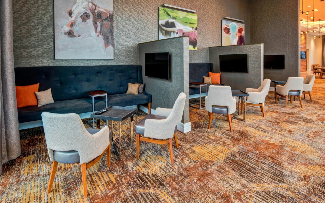 photo 2 of Residence Inn by Marriott Kansas City Downtown/ Convention