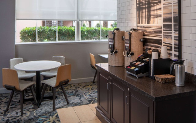 photo 2 of Sonesta ES Suites New Orleans Convention Center
