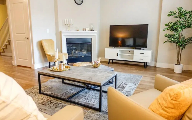 photo 2 of Resort Style Apartment in Westwood CA