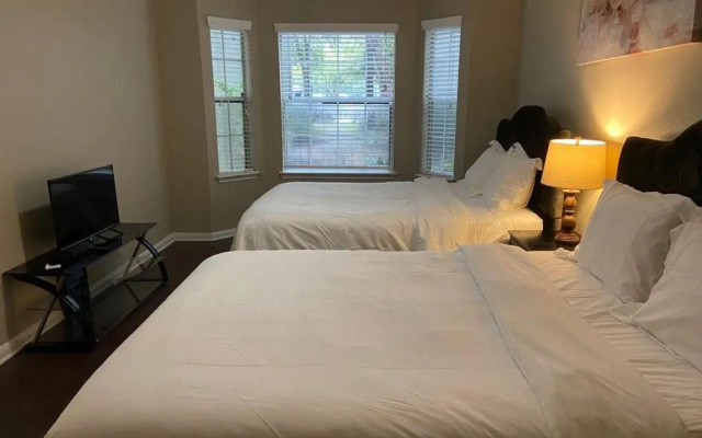 photo 4 of Resort Style Apt/Home in Houston Medical Centre