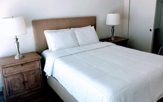 photo 2 of Resort Style Suites in Downtown LA