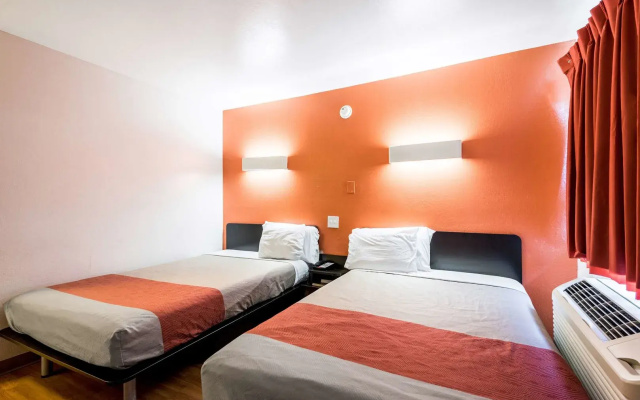 photo 2 of Rest Inn