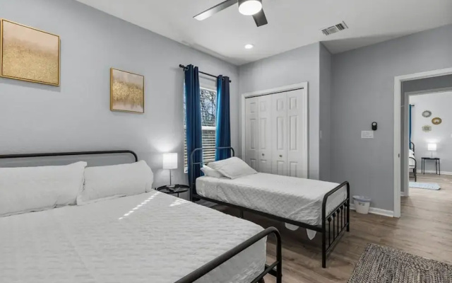 photo 4 of Retreat to a Brand-new Downtown Home 4br/3ba!