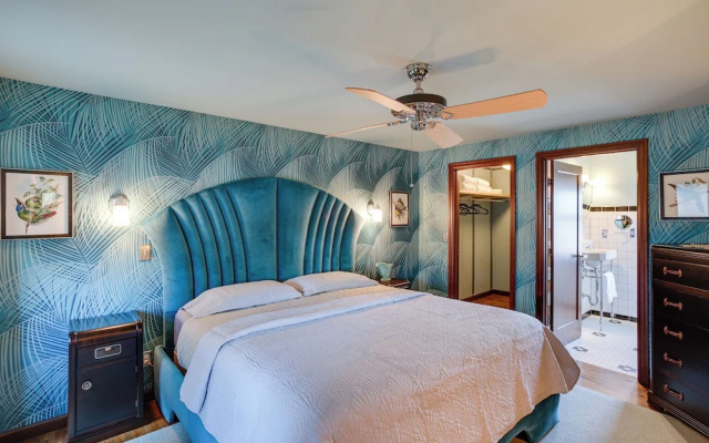 photo 3 of Retro-style Home in Ruston: Walkable Location!